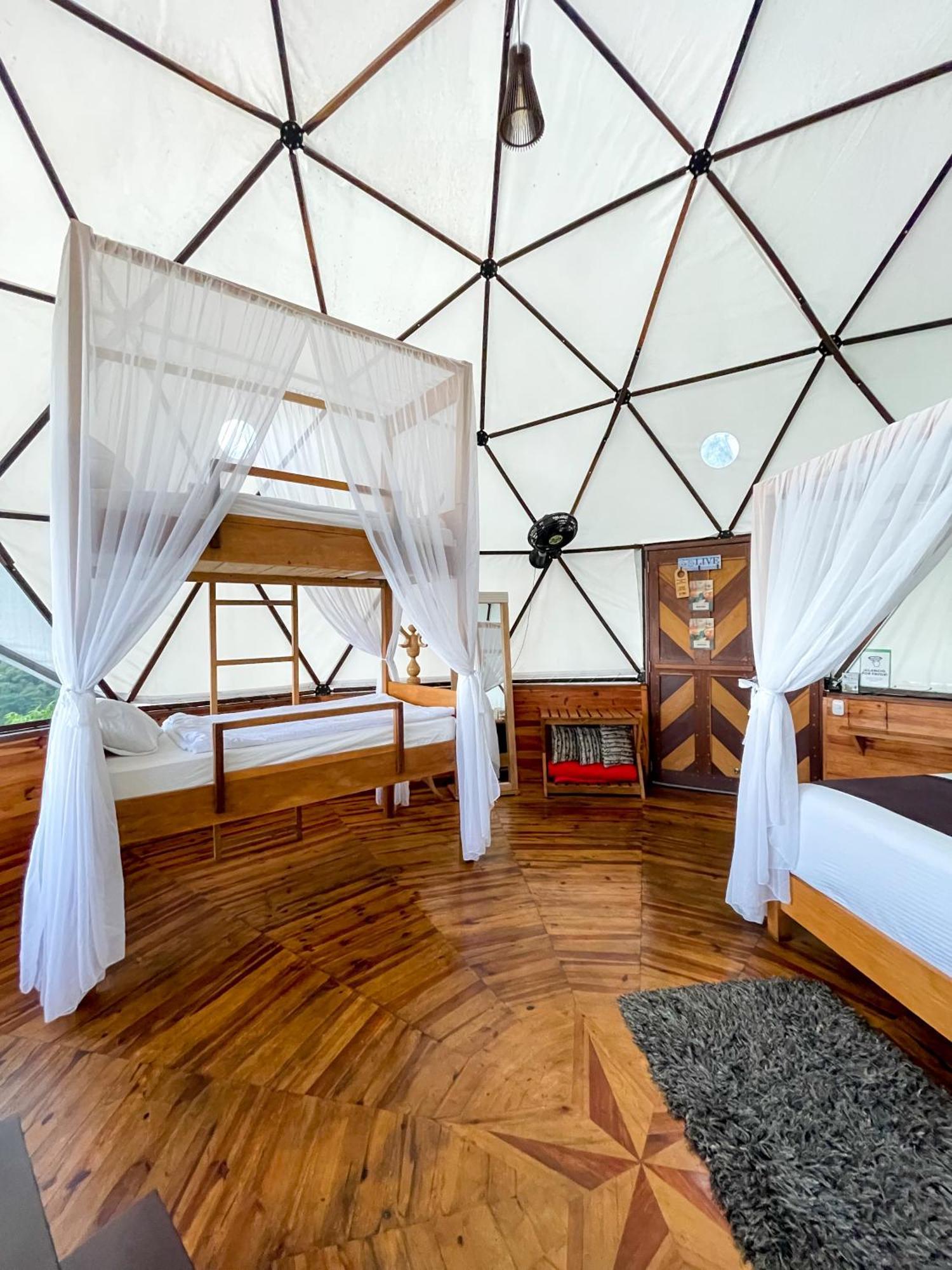 Отель Trekker Glamping Минка Экстерьер фото